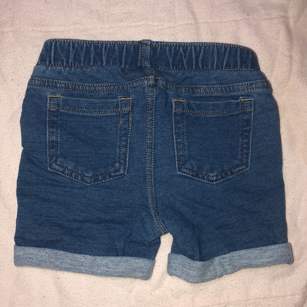 18Mo Shorts - Picture 2 of 2